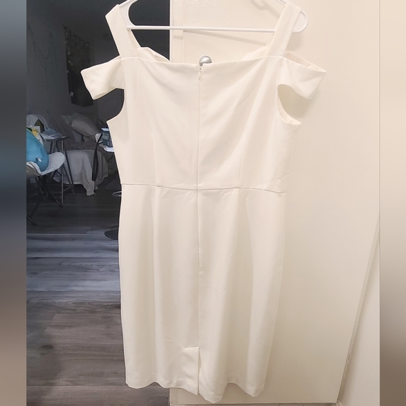 Adrianna Papell Solid Crepe Empire Ivory Dress - Picture 4 of 8